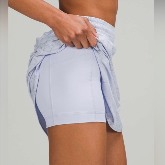 Lululemon Hotty Hot HR Skirt long
Gravel Dust Pastel Blue Multi Pastel
Blue - Picture 7 of 8